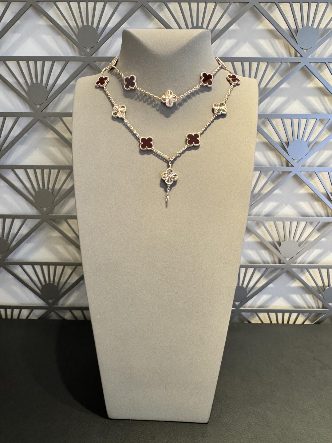 [Lumi Jewels]CLOVER 20 MOTIFS LASER CARNELIAN NECKLACE