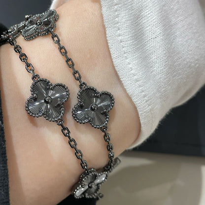 [Lumi Jewels]CLOVER 5 MOTIF BLACK BRACELET