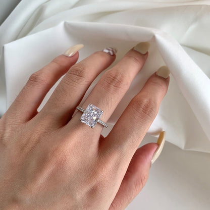 [Lumi Jewels]4.0 Carat Luxurious Engagement Ring