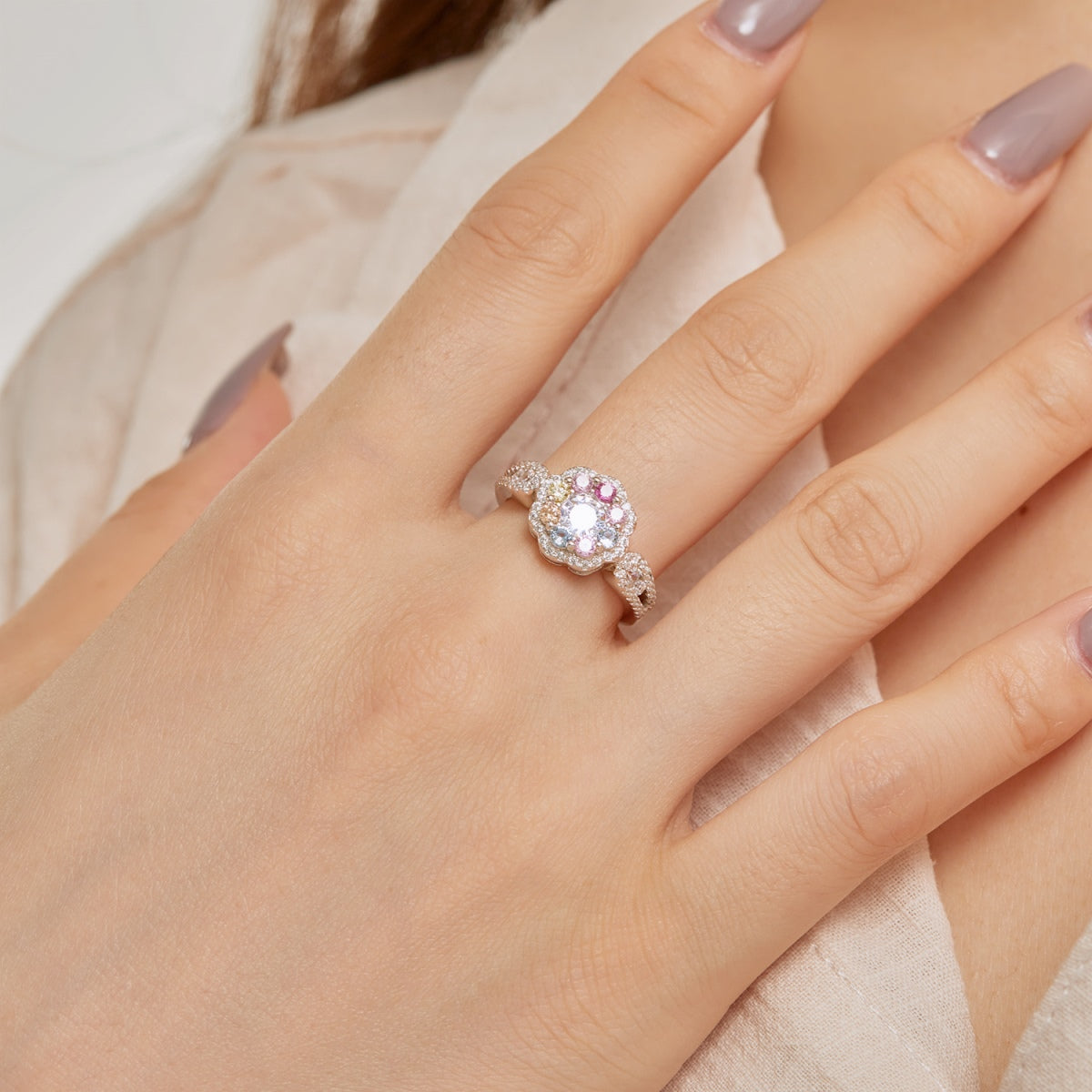 [Lumi Jewels]Delicate Colorful Round Cut Flower Shape Wedding Ring