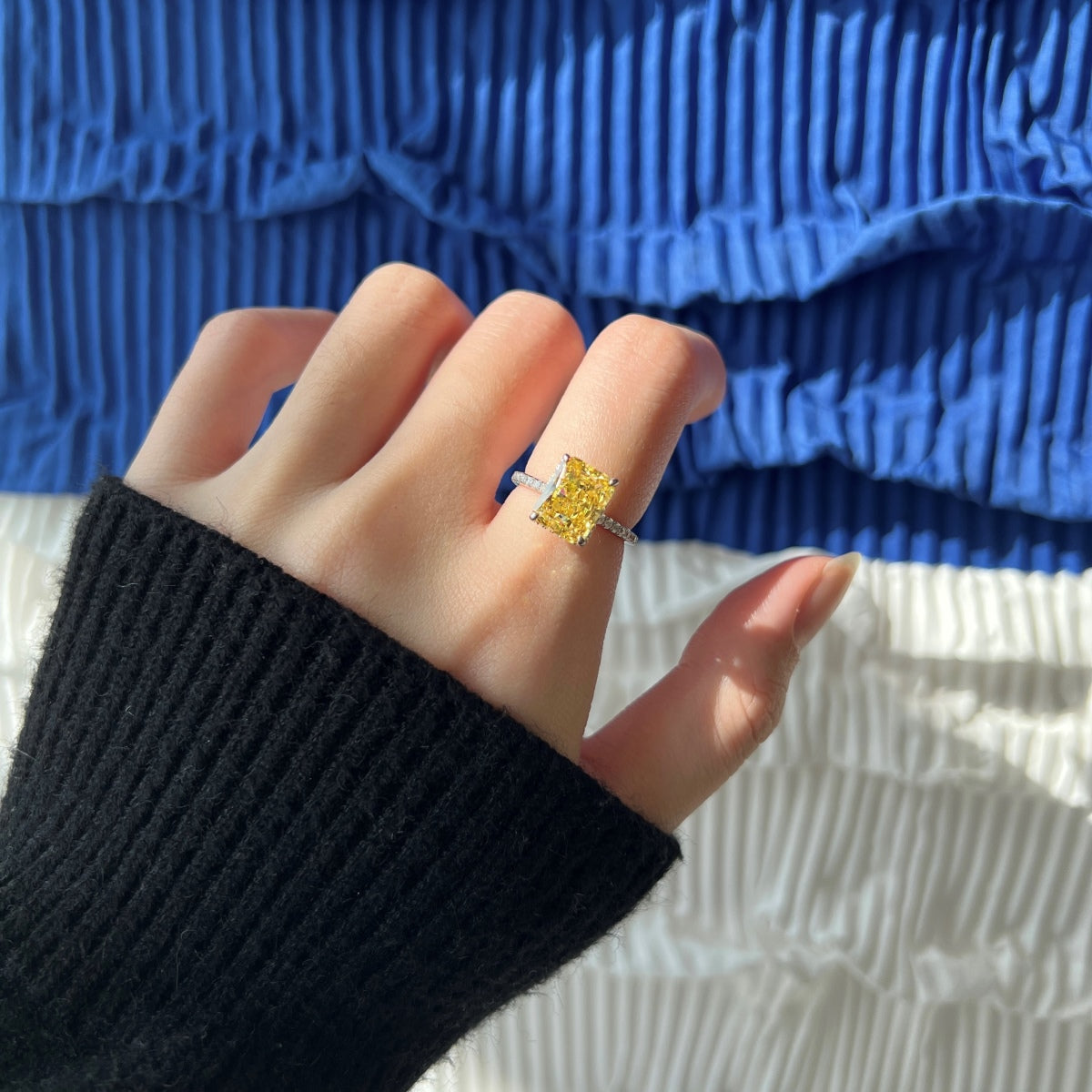 [Lumi Jewels]4.0 Carat Luxurious Engagement Ring