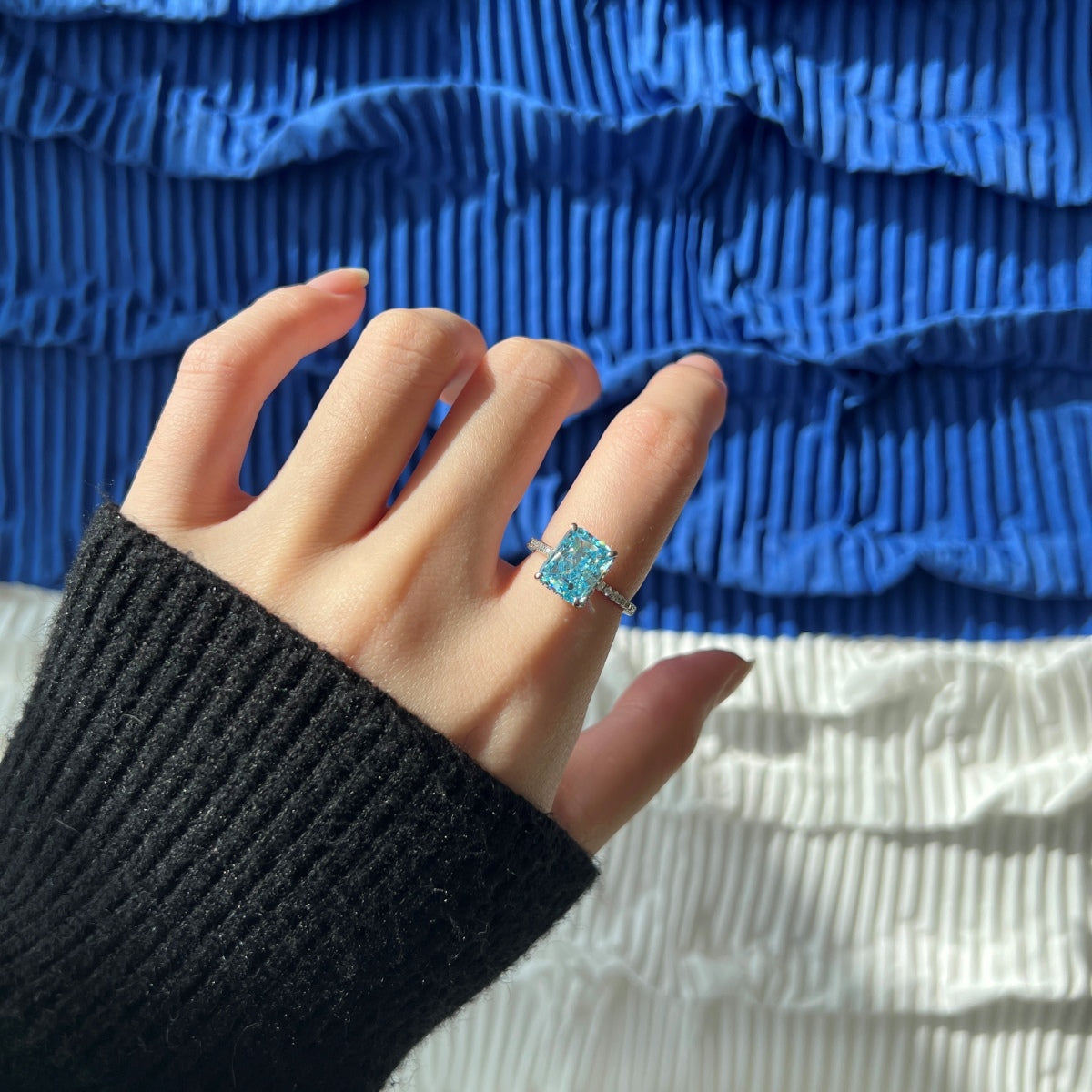 [Lumi Jewels]4.0 Carat Luxurious Engagement Ring