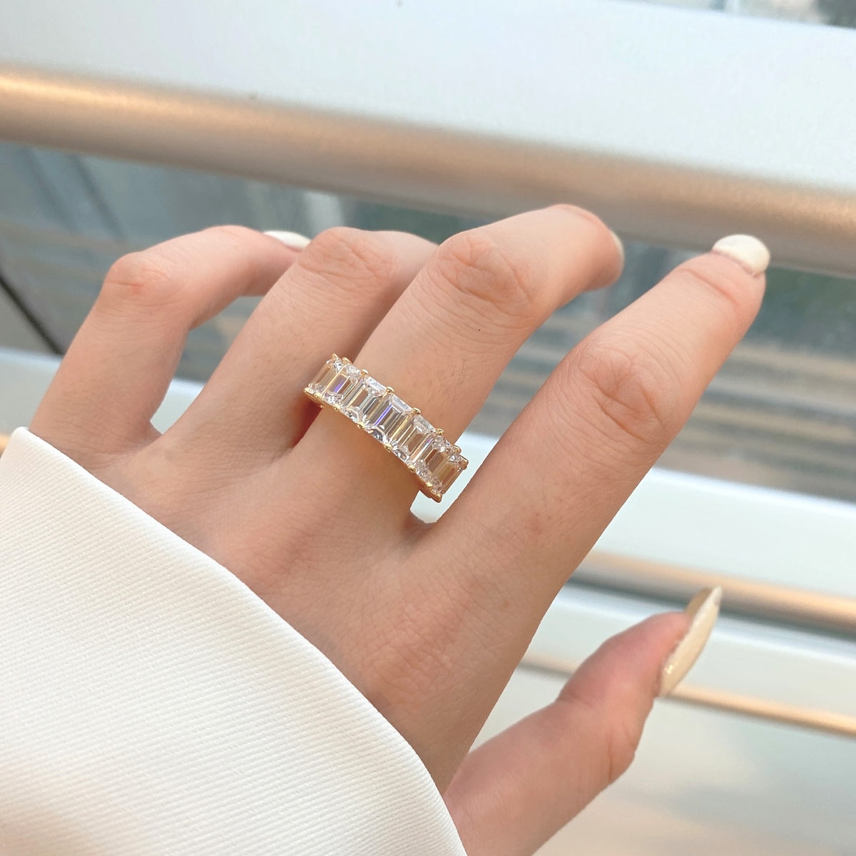 [Lumi Jewels]0.75 Carat Elegant Emerald Cut Tennis Ring