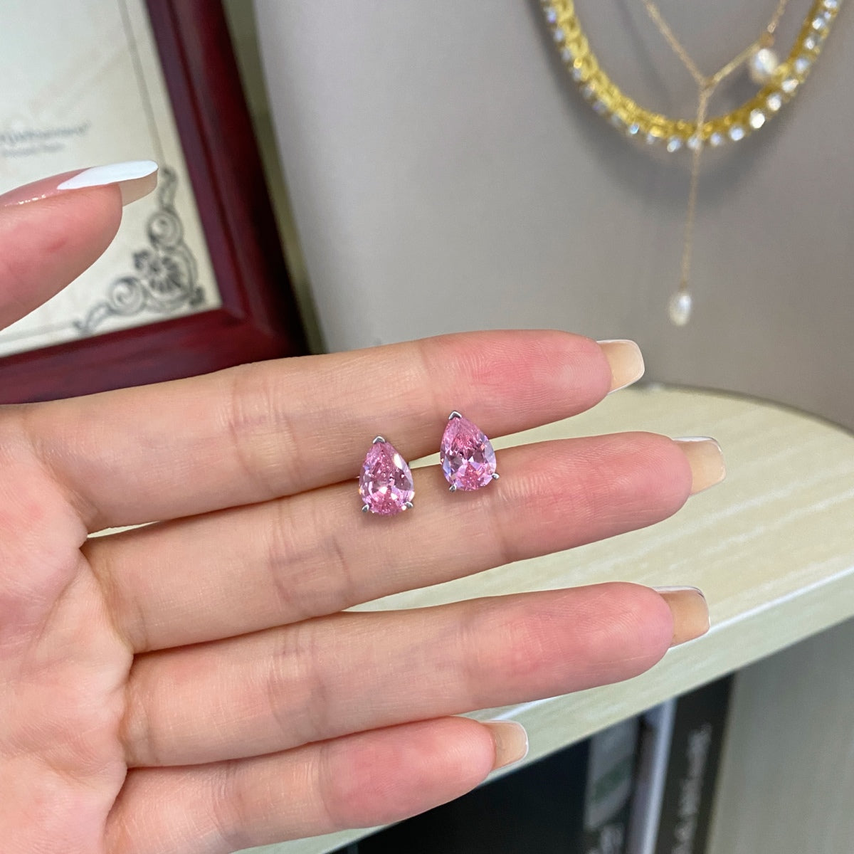 [Lumi Jewels]Ornate Water Drop Shape Earrings