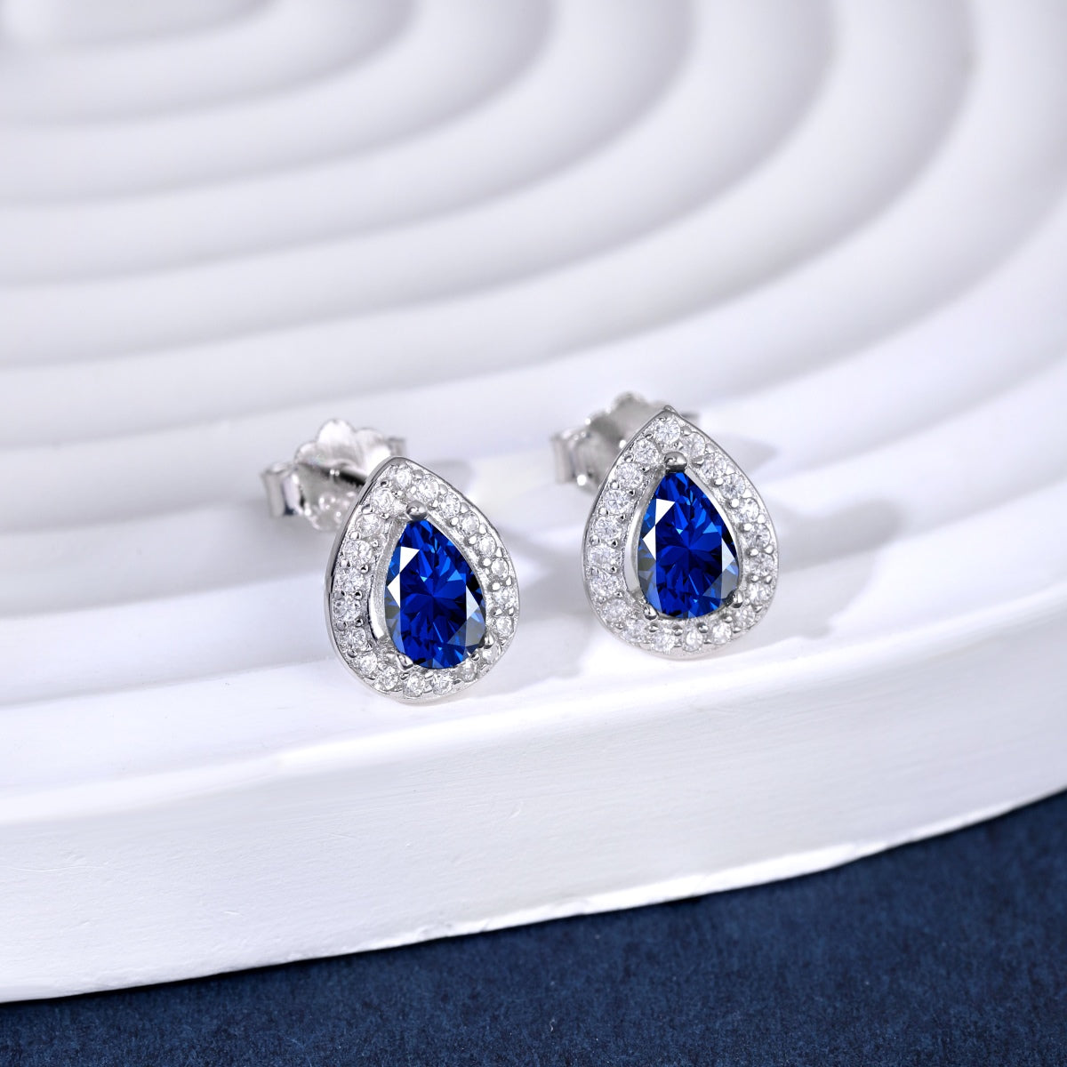 [Lumi Jewels]Luxurious Water Drop Shape Earrings