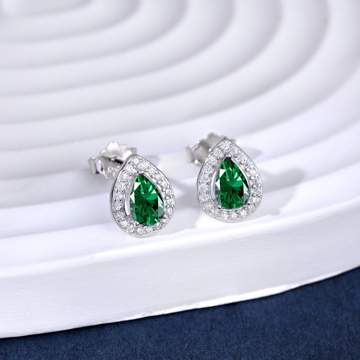 [Lumi Jewels]Luxurious Water Drop Shape Earrings