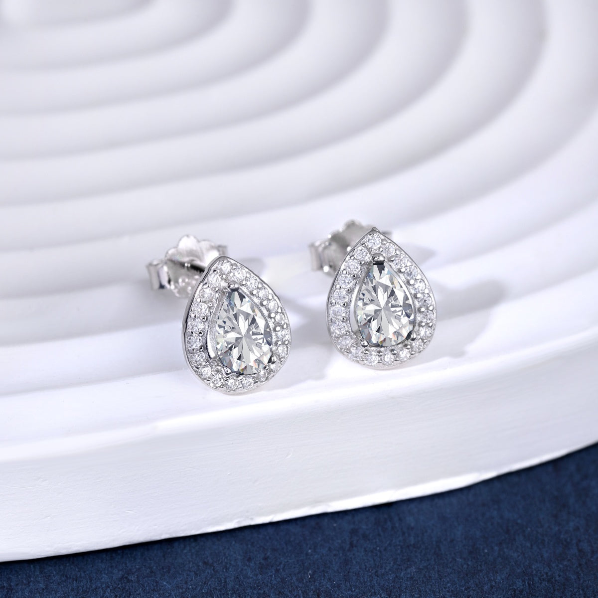 [Lumi Jewels]Luxurious Water Drop Shape Earrings