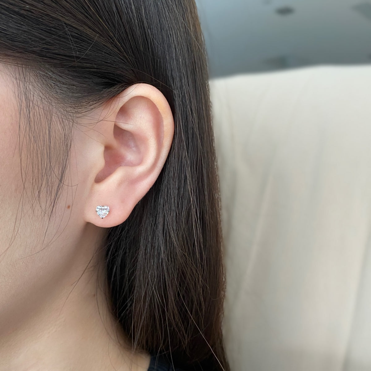 [Lumi Jewels]Sparkling Heart Shaped Simple Earrings