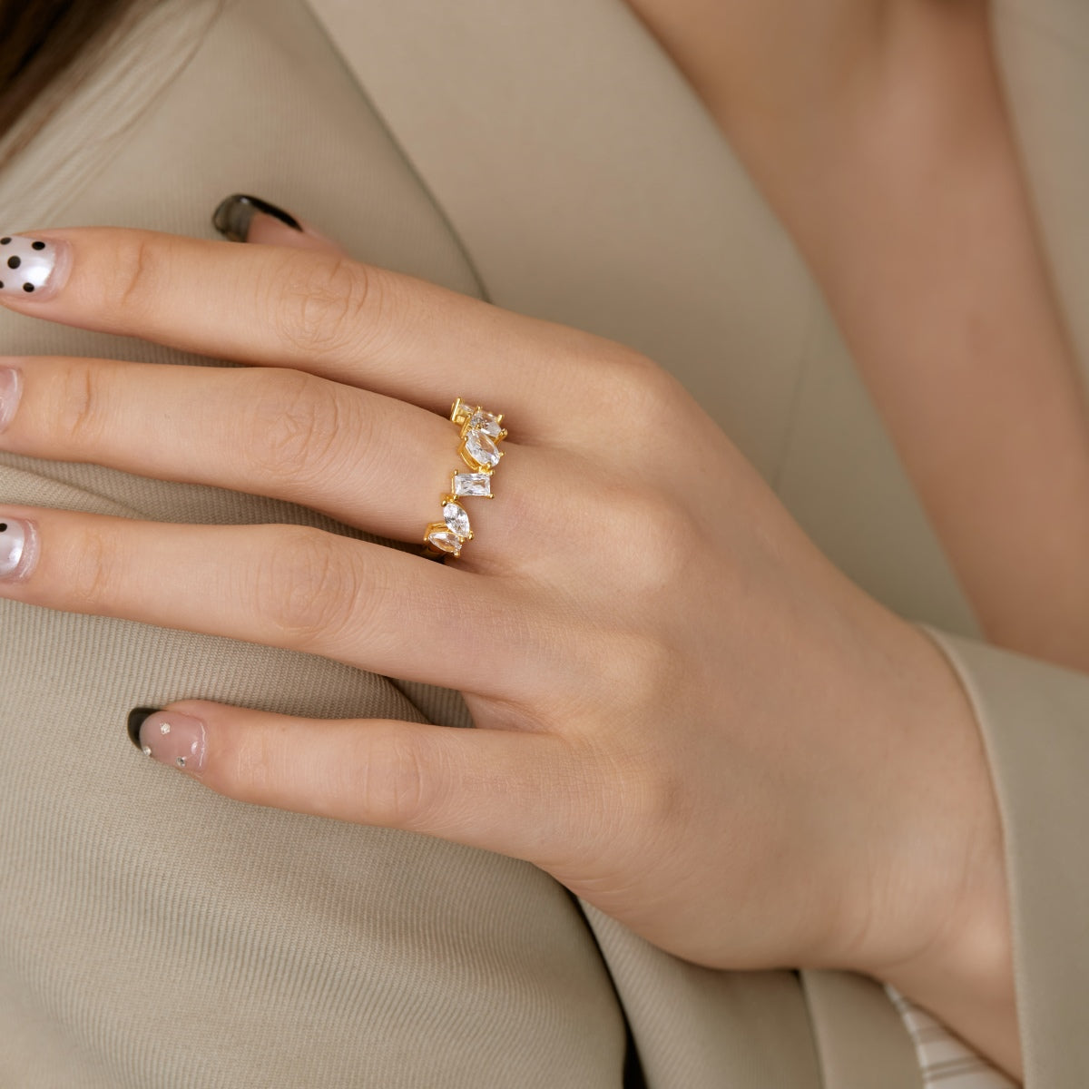 [Lumi Jewels]Delicate Multi Cut Ring