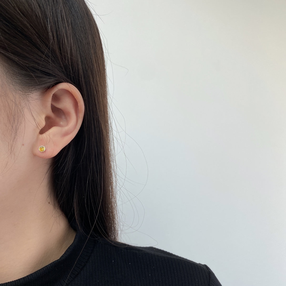 [Lumi Jewels]Sparkling Colorful Round Shape Earrings