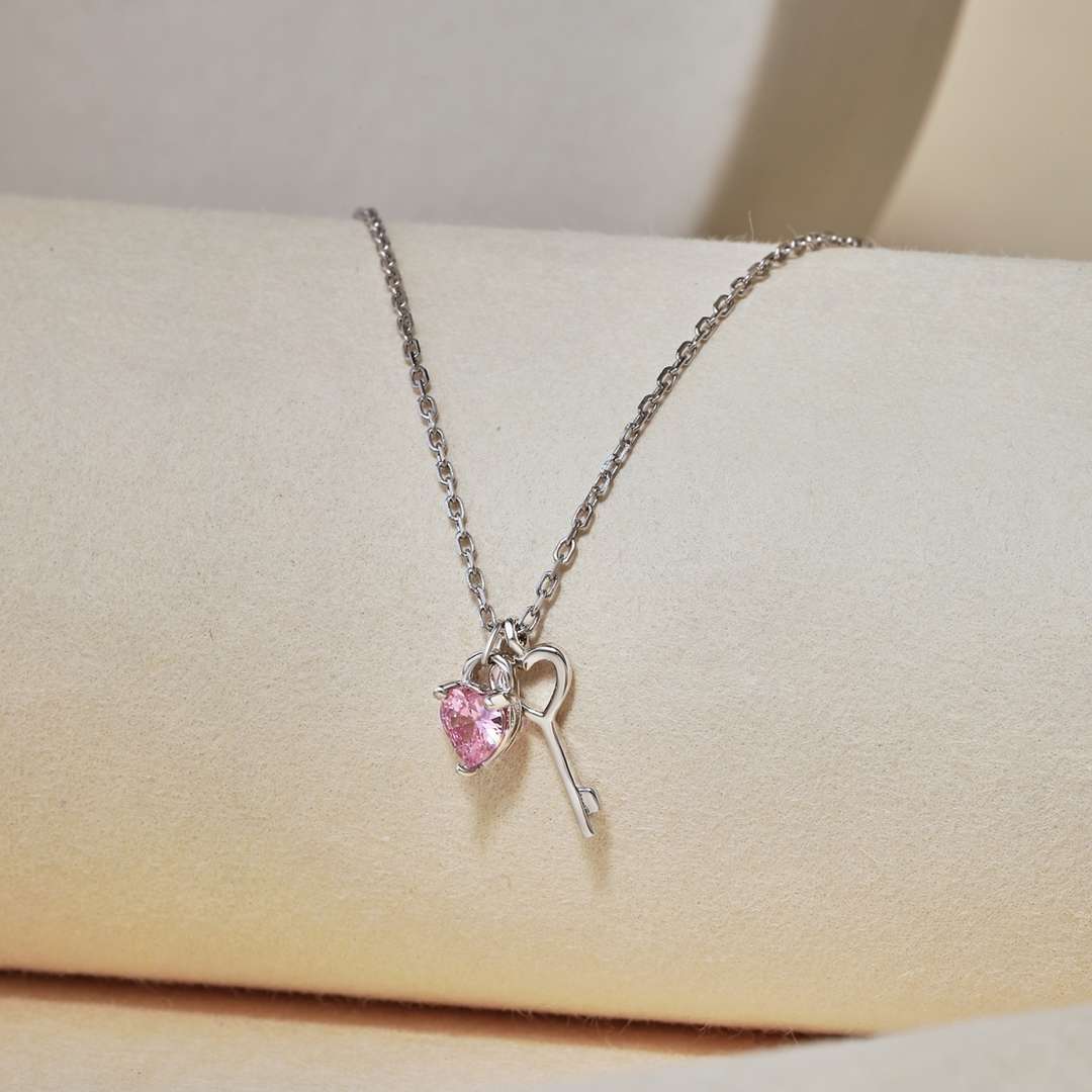 [Lumi Jewels]Unique Heart Shape Key Pendent Necklace