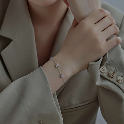 [Lumi Jewels]Radiant Butterfly Shape Necklace