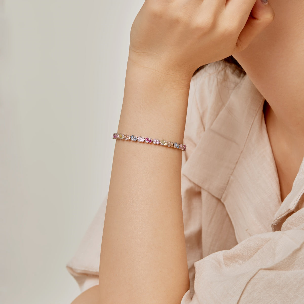 [Lumi Jewels]Ornate Colorful Flower Shape Party Bracelet