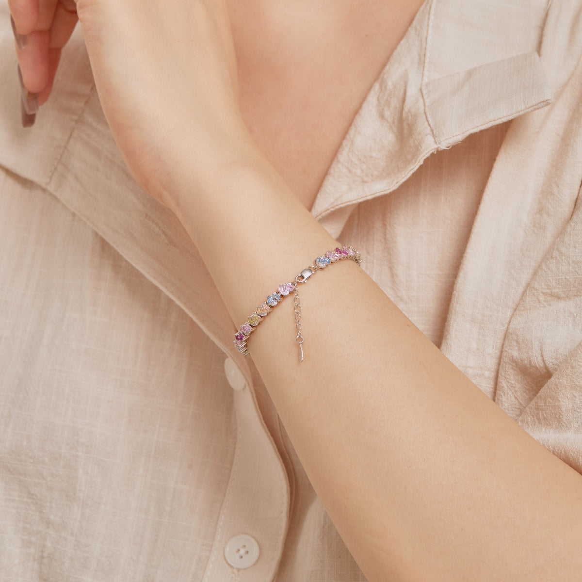 [Lumi Jewels]Ornate Colorful Flower Shape Party Bracelet