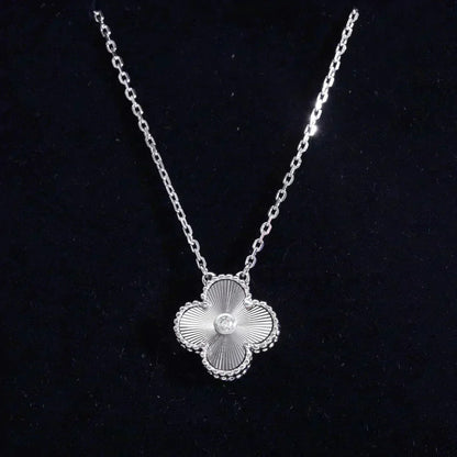 [Lumi Jewels]CLOVER  15MM DIAMOND LASER NECKLACE SILVER