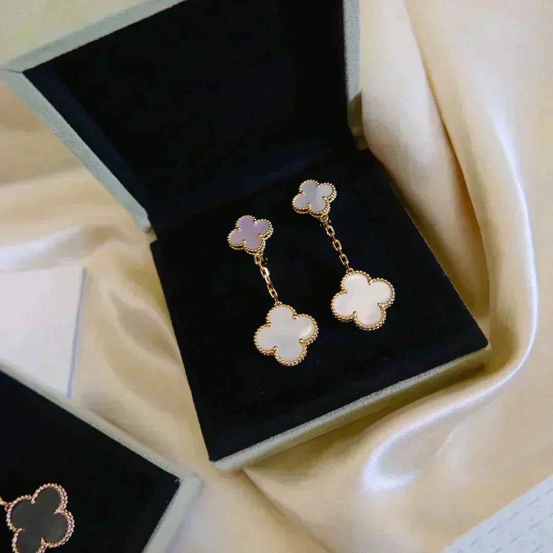 [Lumi Jewels]CLOVER 2 MOTIF WHITE MOP EARRINGS