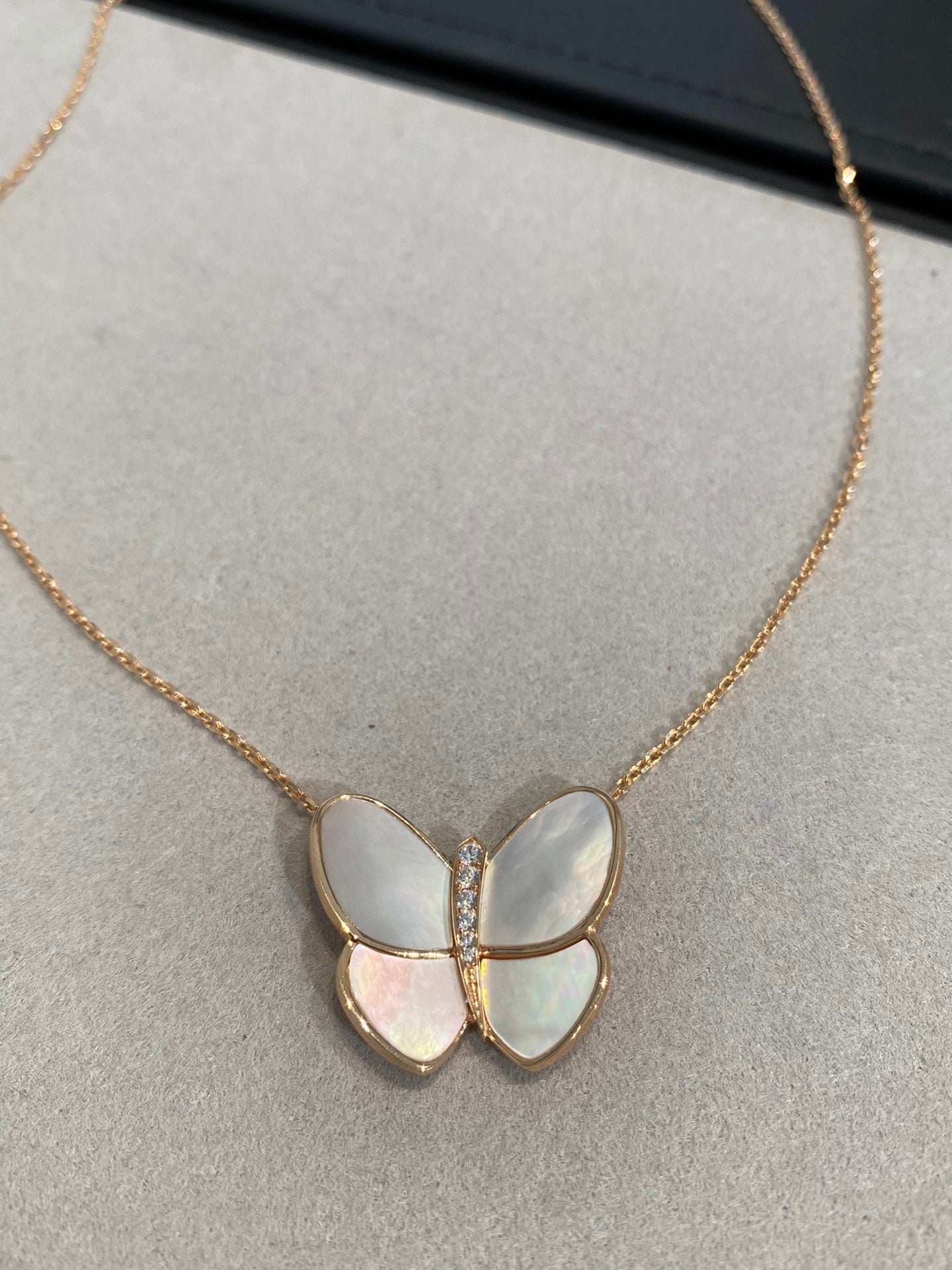 [Lumi Jewels]BUTTERFLY GOLD MOP DIAMOND NECKLACE
