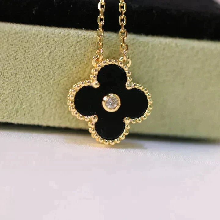 [Lumi Jewels]CLOVER 15MM DIAMOND ONYX NECKLACE