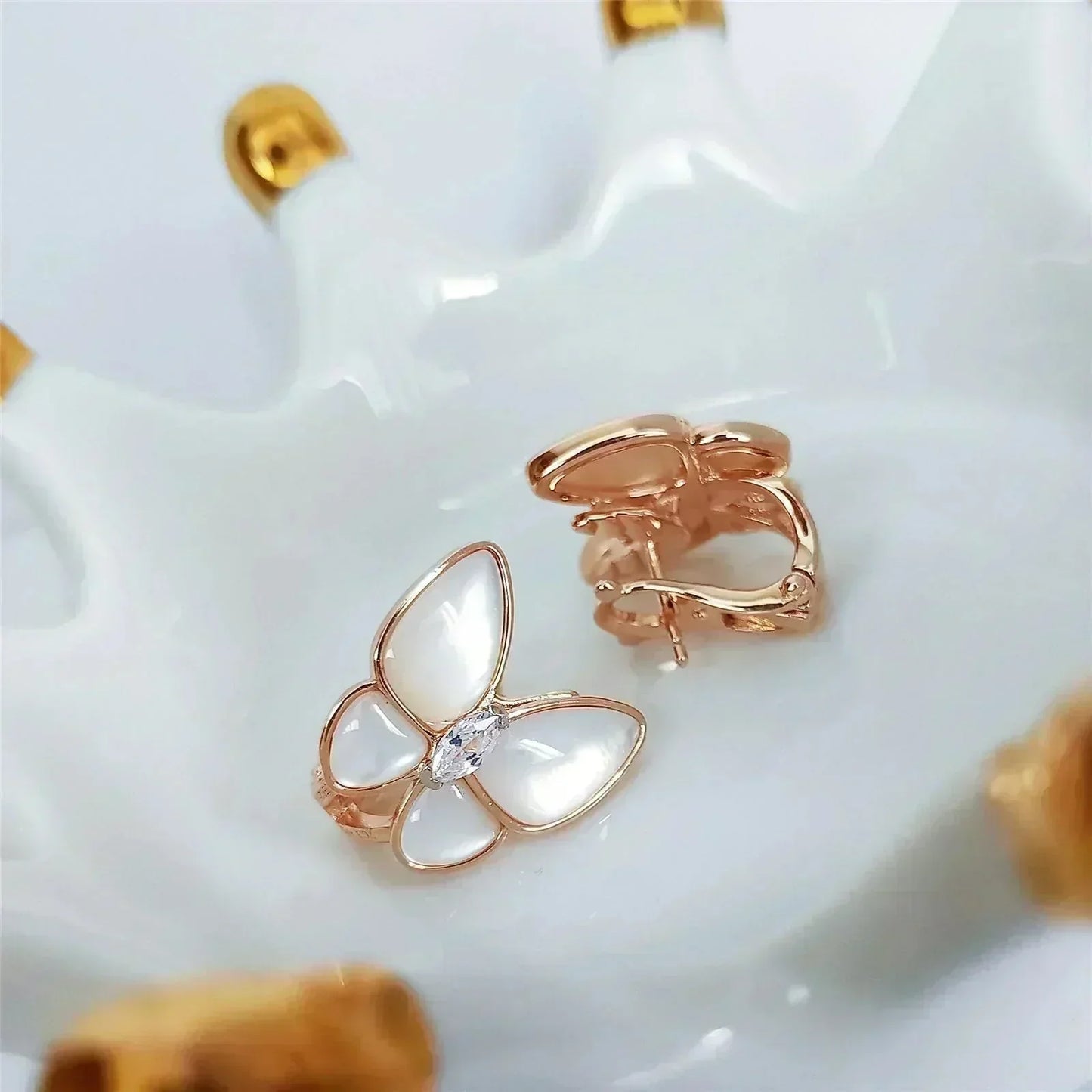 [Lumi Jewels]BUTTERFLY MOP DIAMOND EARRINGS