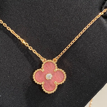 [Lumi Jewels]CLOVER 15MM DIAMOND RHODONITE NECKLACE