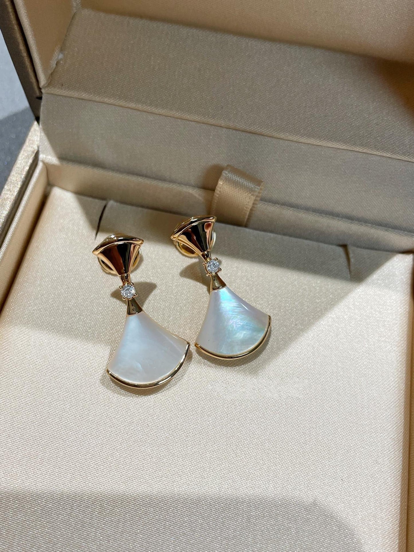 [Lumi Jewels]DREAM MOP 1 DIAMOND EARRINGS