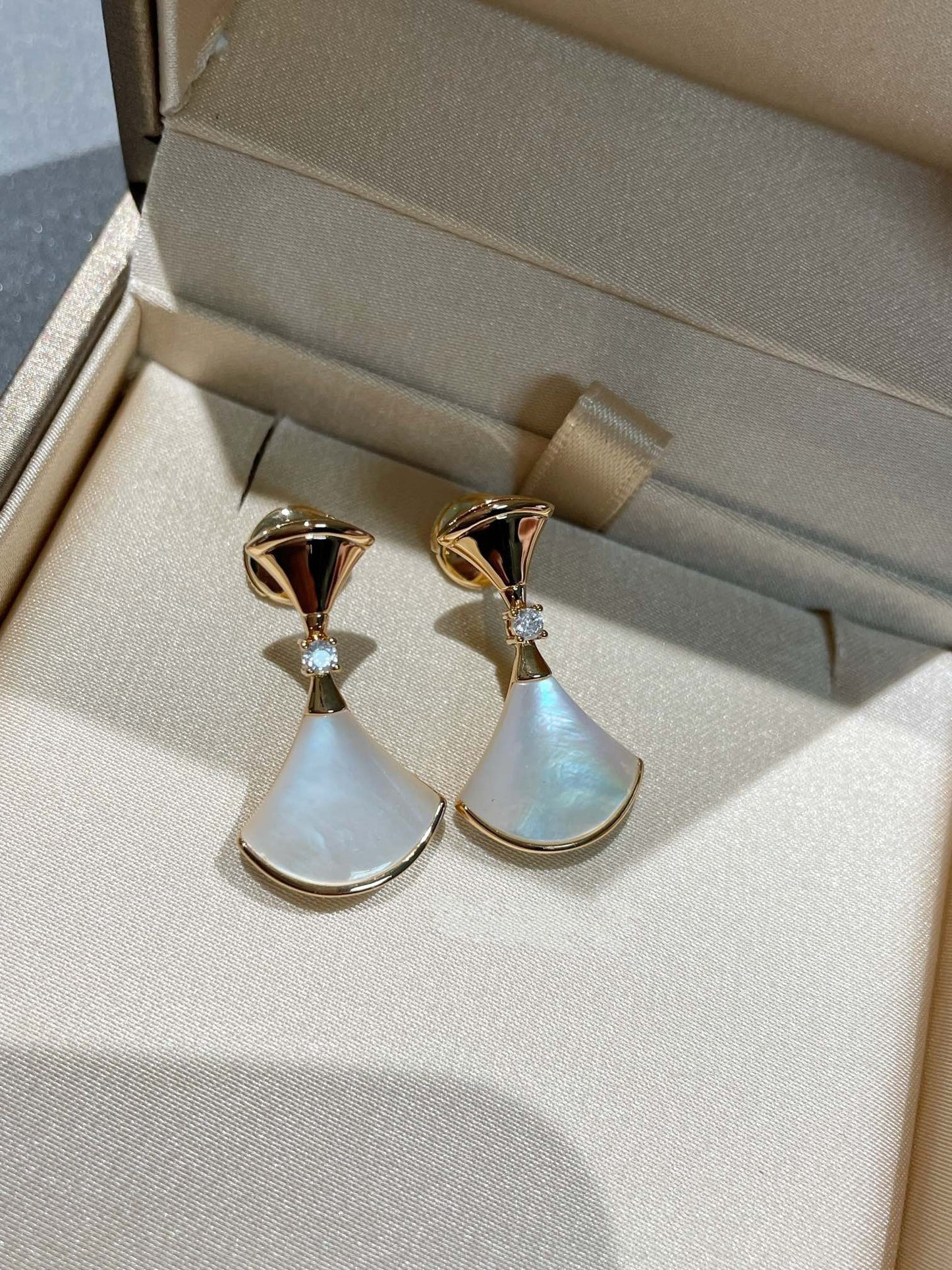 [Lumi Jewels]DREAM MOP 1 DIAMOND EARRINGS