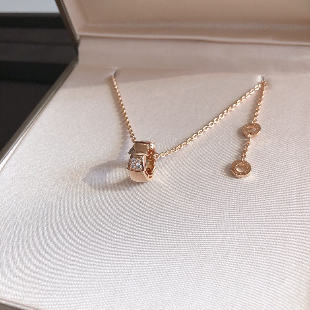 [Lumi Jewels]COLLIER PENDENTIF SERPENTIN DIAMANTS OR ROSE