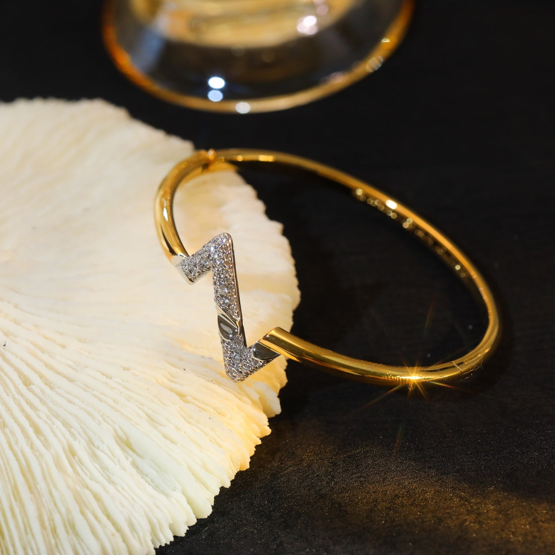 [Lumi Jewels]VOLTE UPSITE DOWN GOLD DIAMOND BRACELET