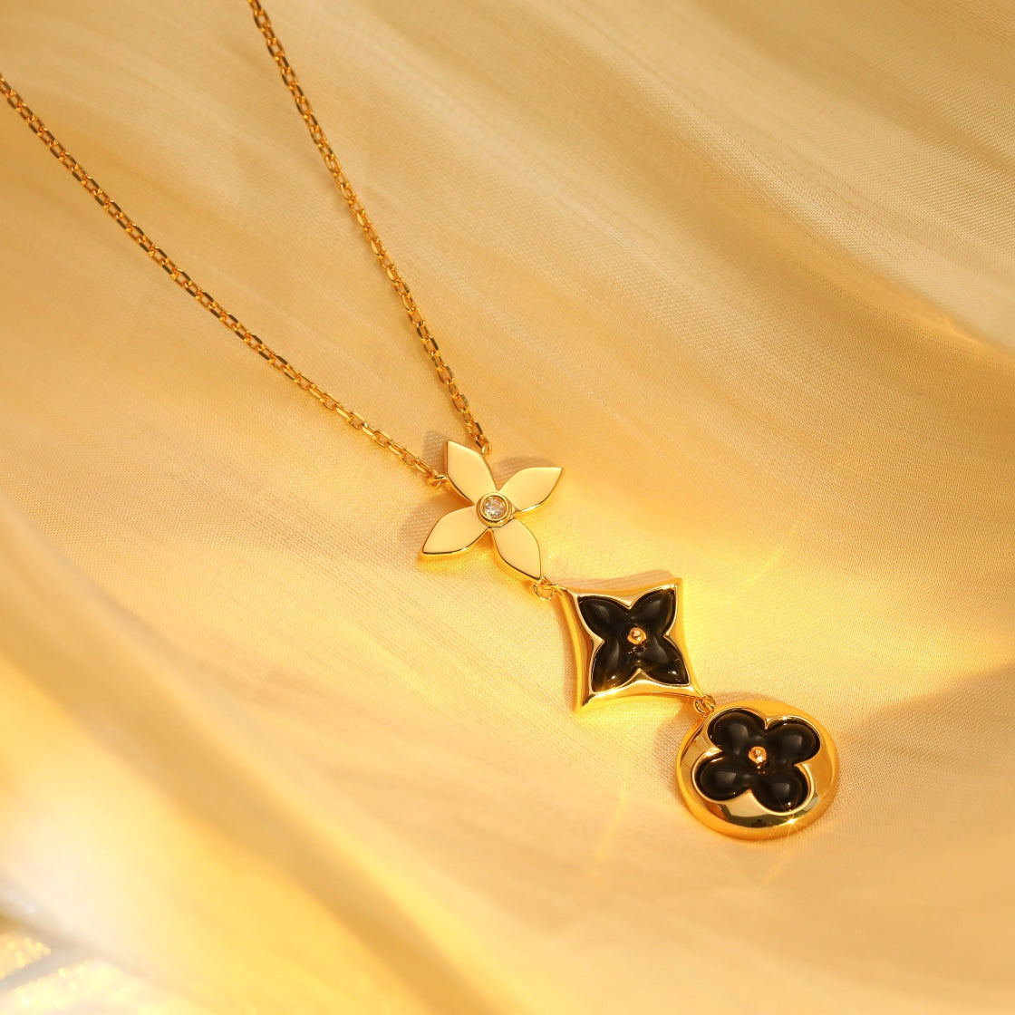 [Lumi Jewels]STAR AND SUN ONYX PINK GOLD NECKLACE