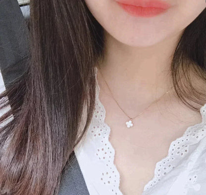 [Lumi Jewels]CLOVER MINI 9.5MM WHITE MOTHER-OF-PEARL NECKLACE
