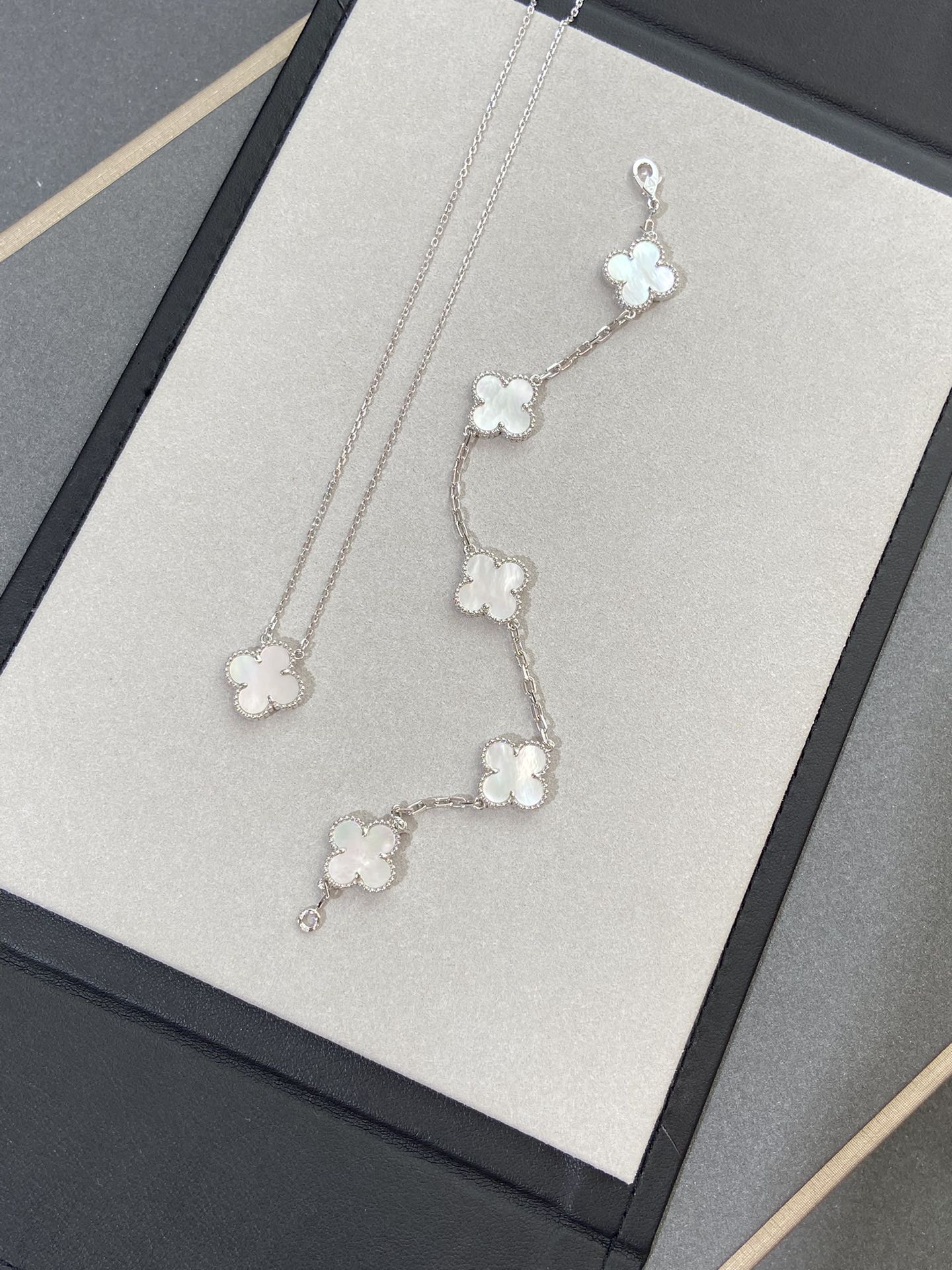 [Lumi Jewels]CLOVER SILVER MOP 5 MOTIF BRACELET