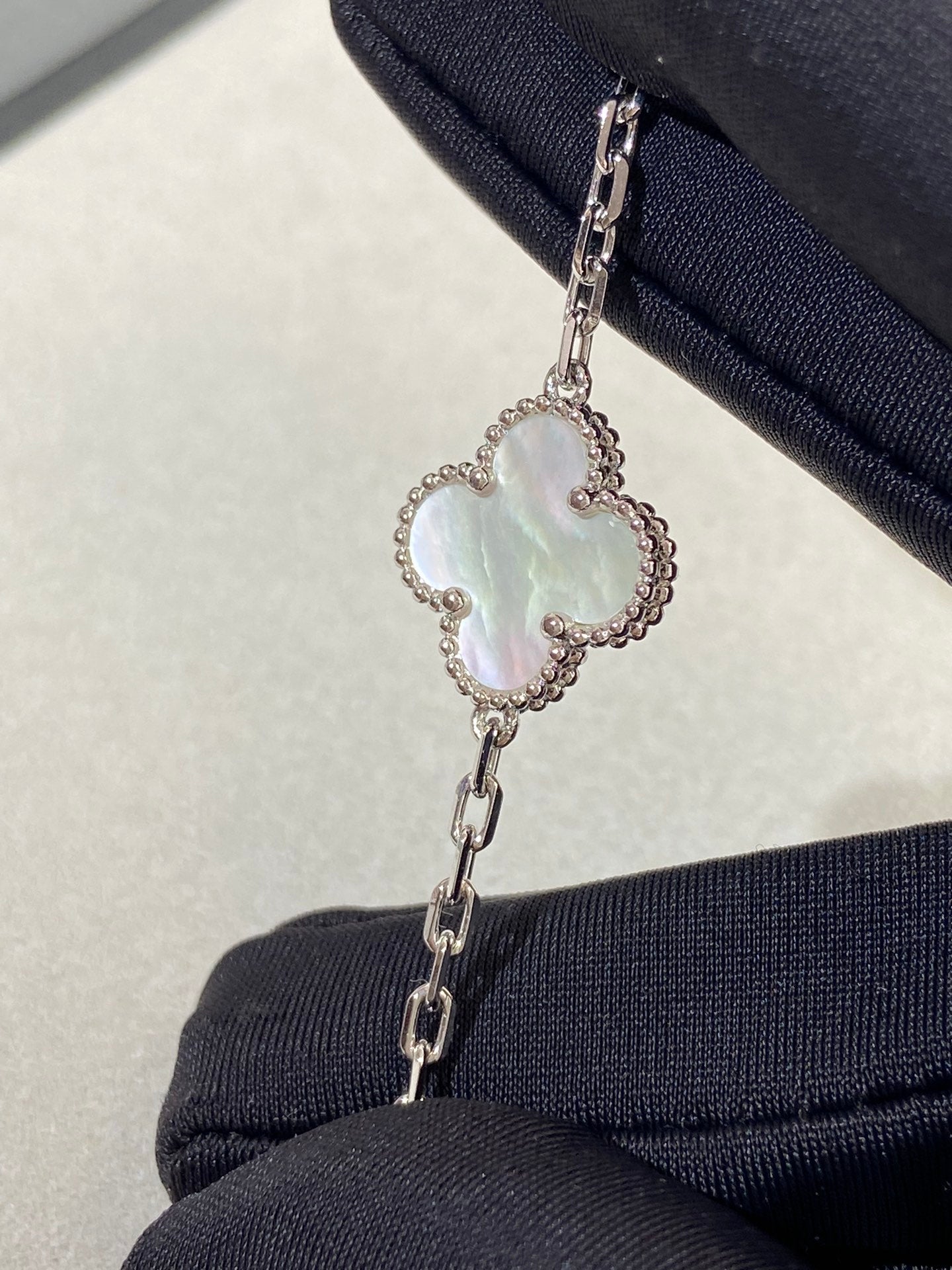 [Lumi Jewels]CLOVER SILVER MOP 5 MOTIF BRACELET