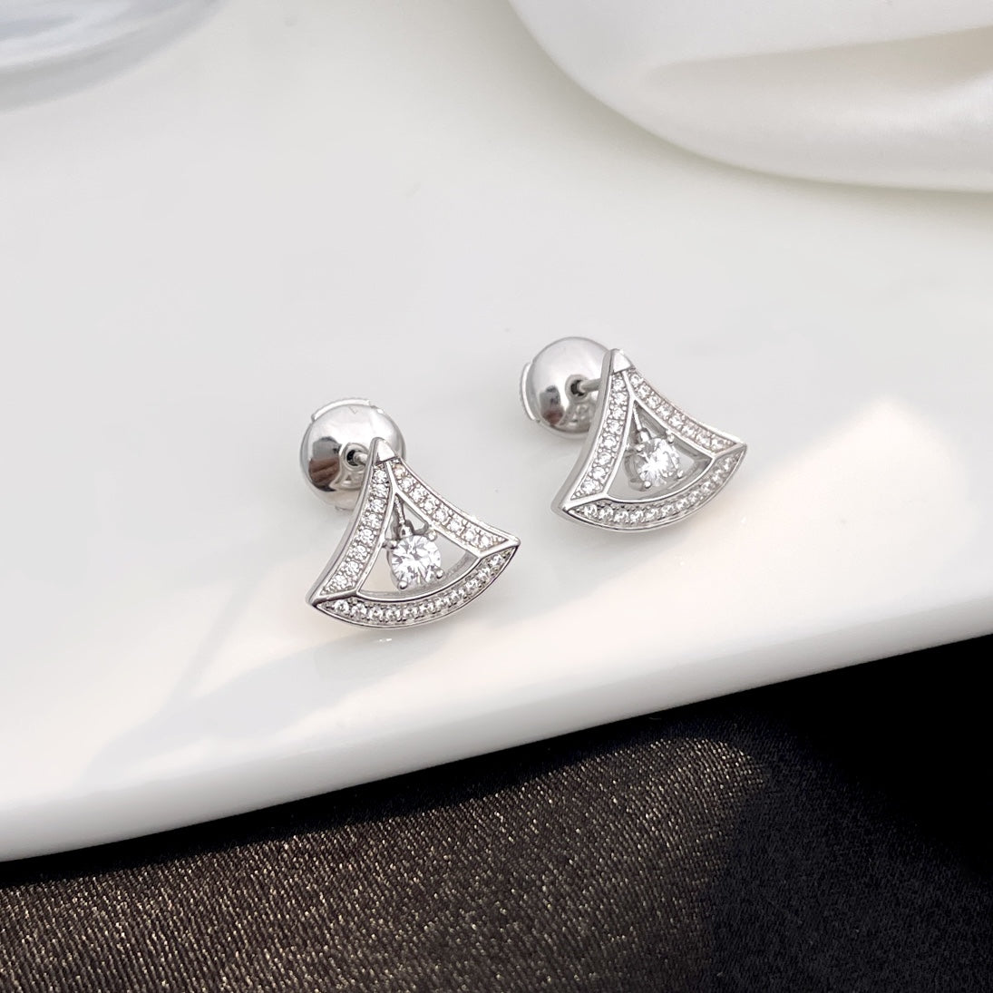 [Lumi Jewels]DREAM MINI DIAMOND STUD EARRINGS