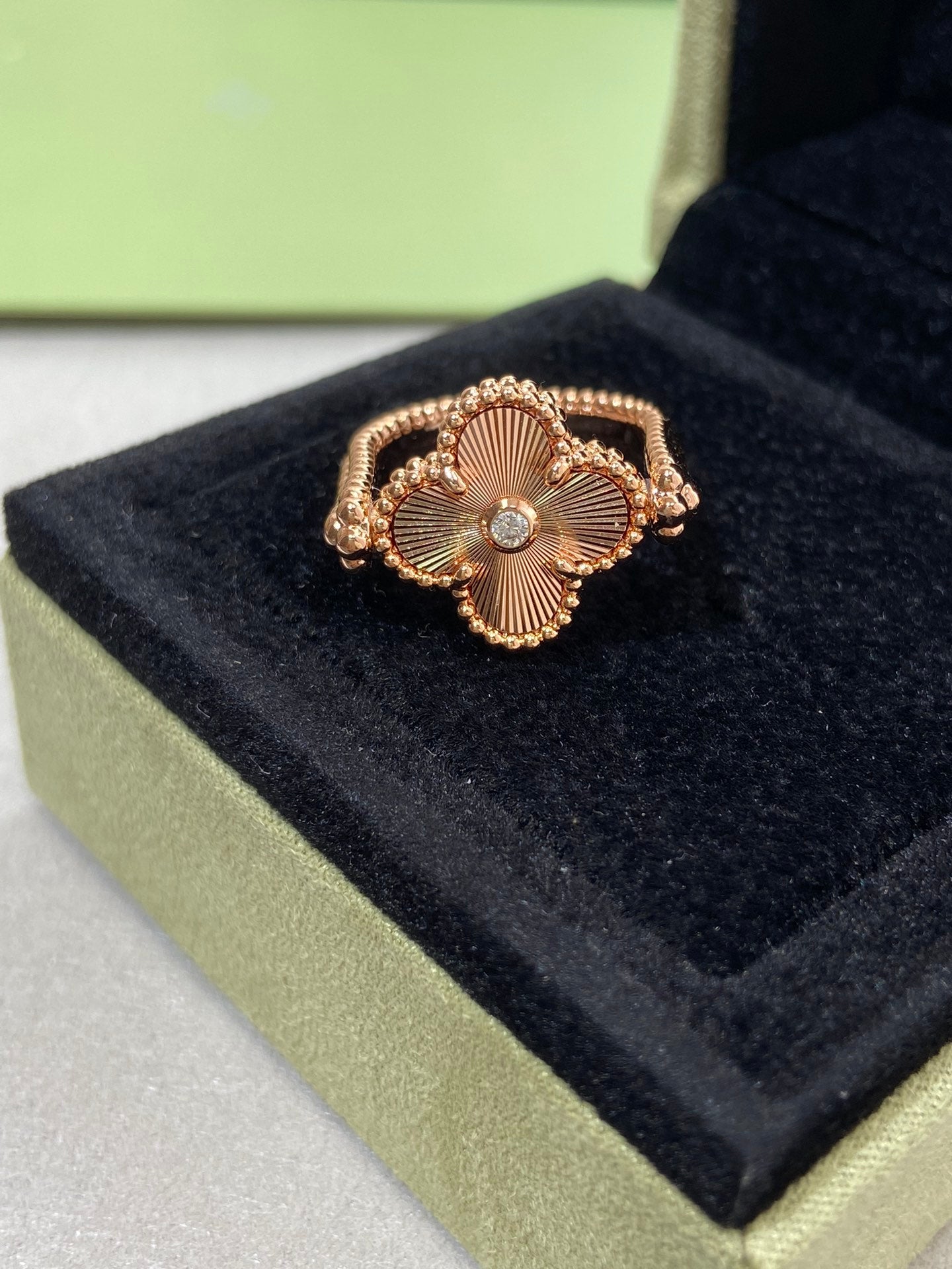 [Lumi Jewels]CLOVER RIVERSIBLE PINK GOLD RING