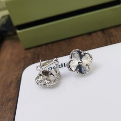 [Lumi Jewels]CLOVER MEDIUM STUD EARRINGS