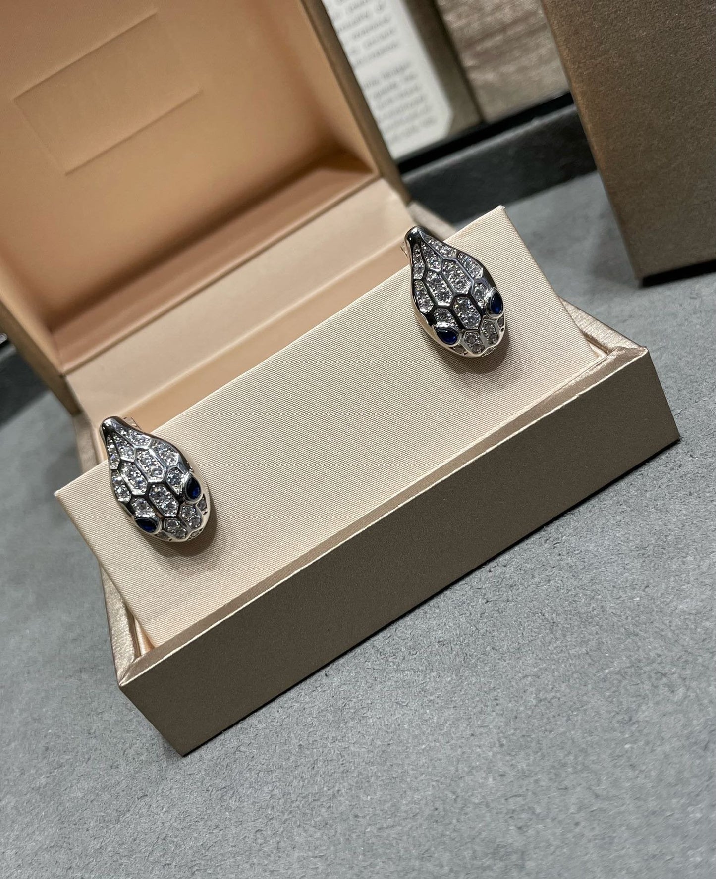 [Lumi Jewels]SERPENT DIAMOND STUD EARRINGS