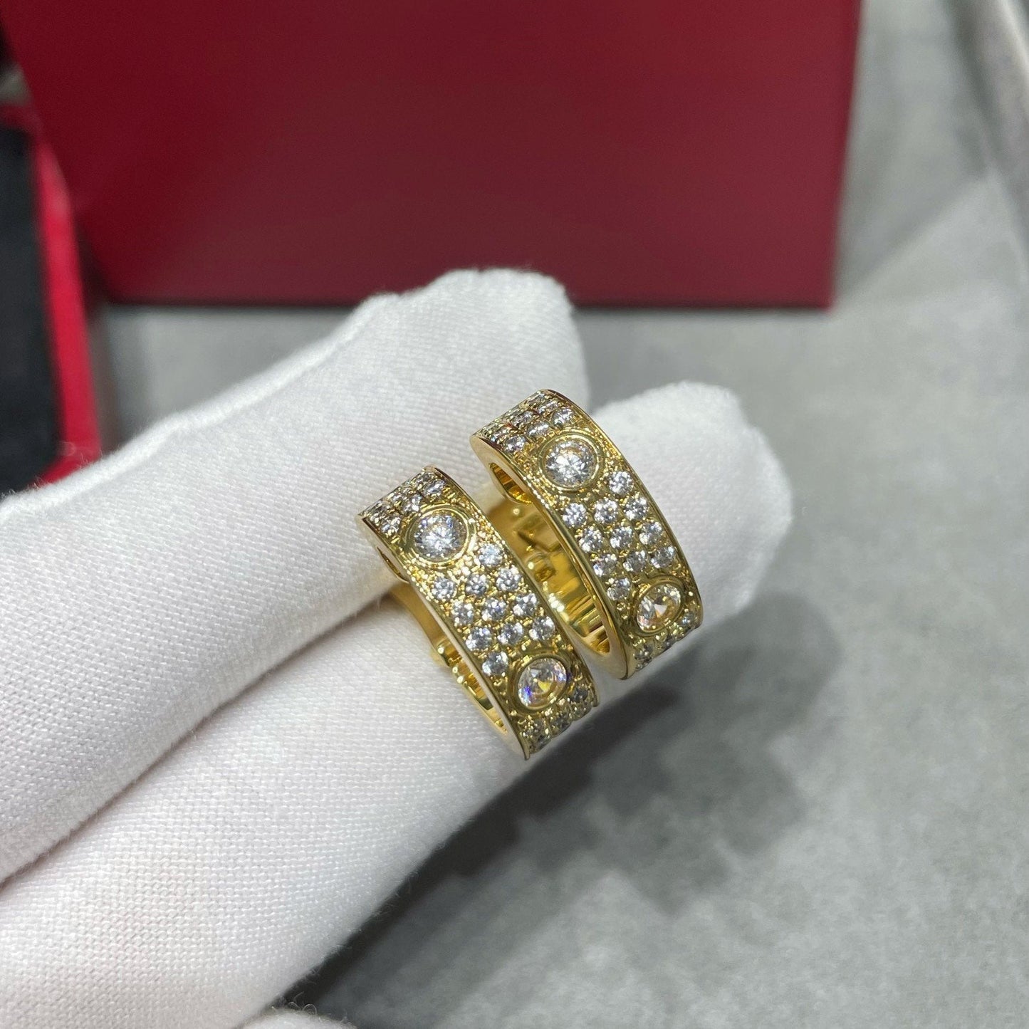 [Lumi Jewelery]LOVE 5.5MM DIAMOND PAVED EARRINGS
