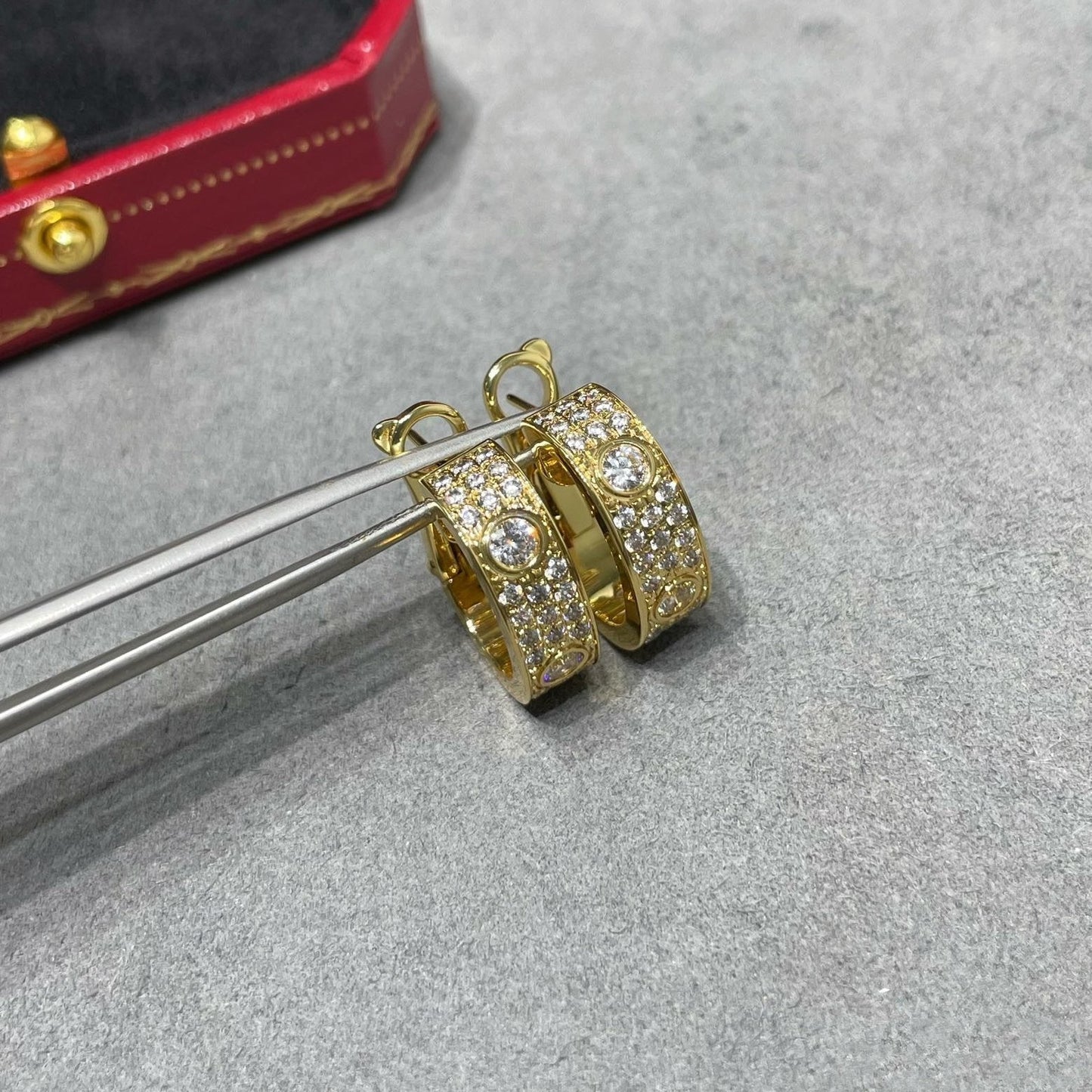 [Lumi Jewelery]LOVE 5.5MM DIAMOND PAVED EARRINGS