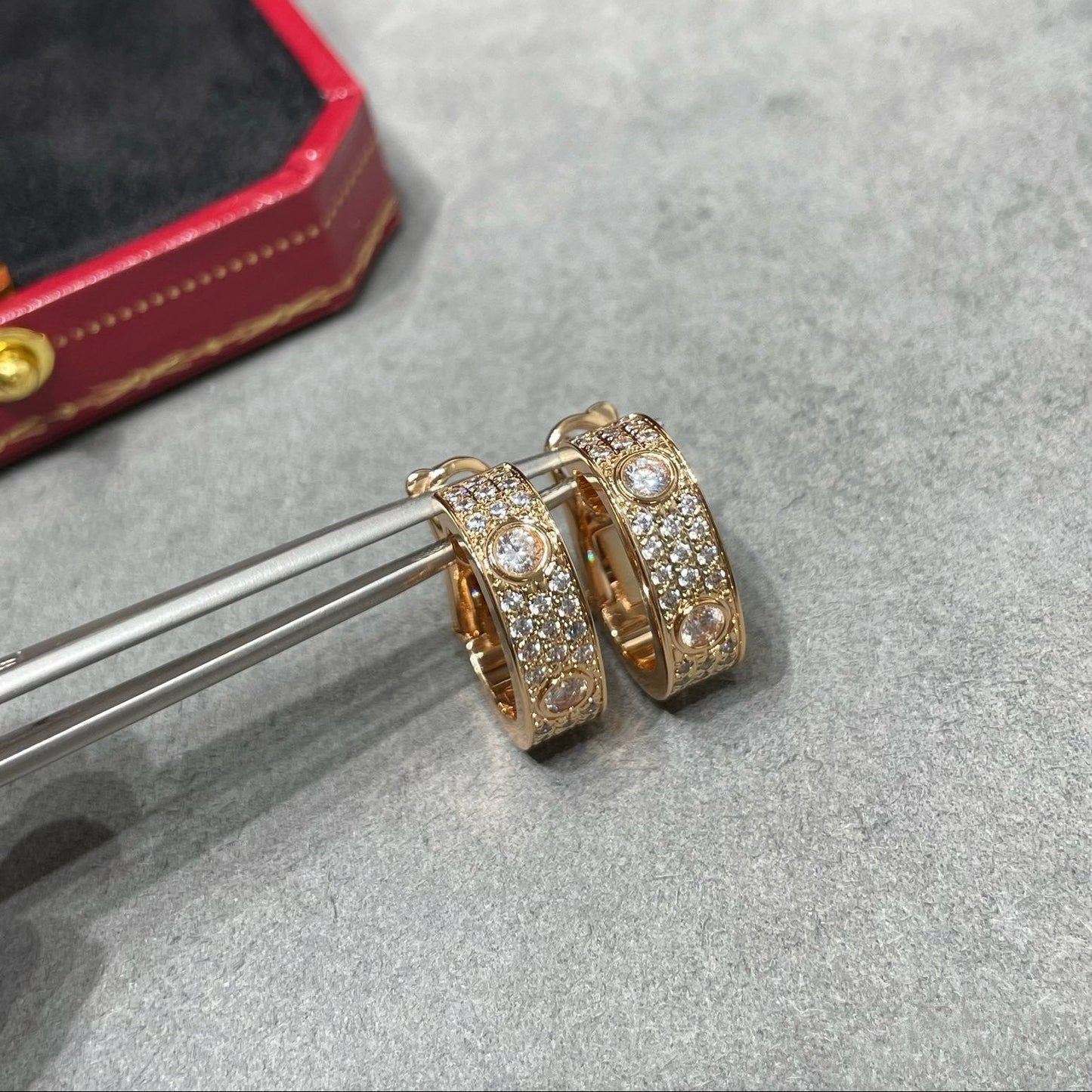 [Lumi Jewelery]LOVE 5.5MM DIAMOND PAVED EARRINGS