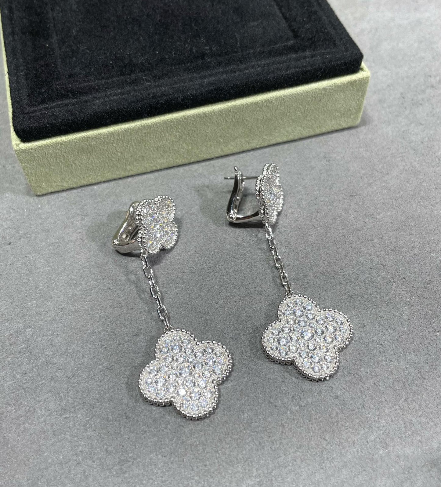 [Lumi Jewels]CLOVER 2 MOTIFS DIAMOND PAVED SILVER EARRINGS