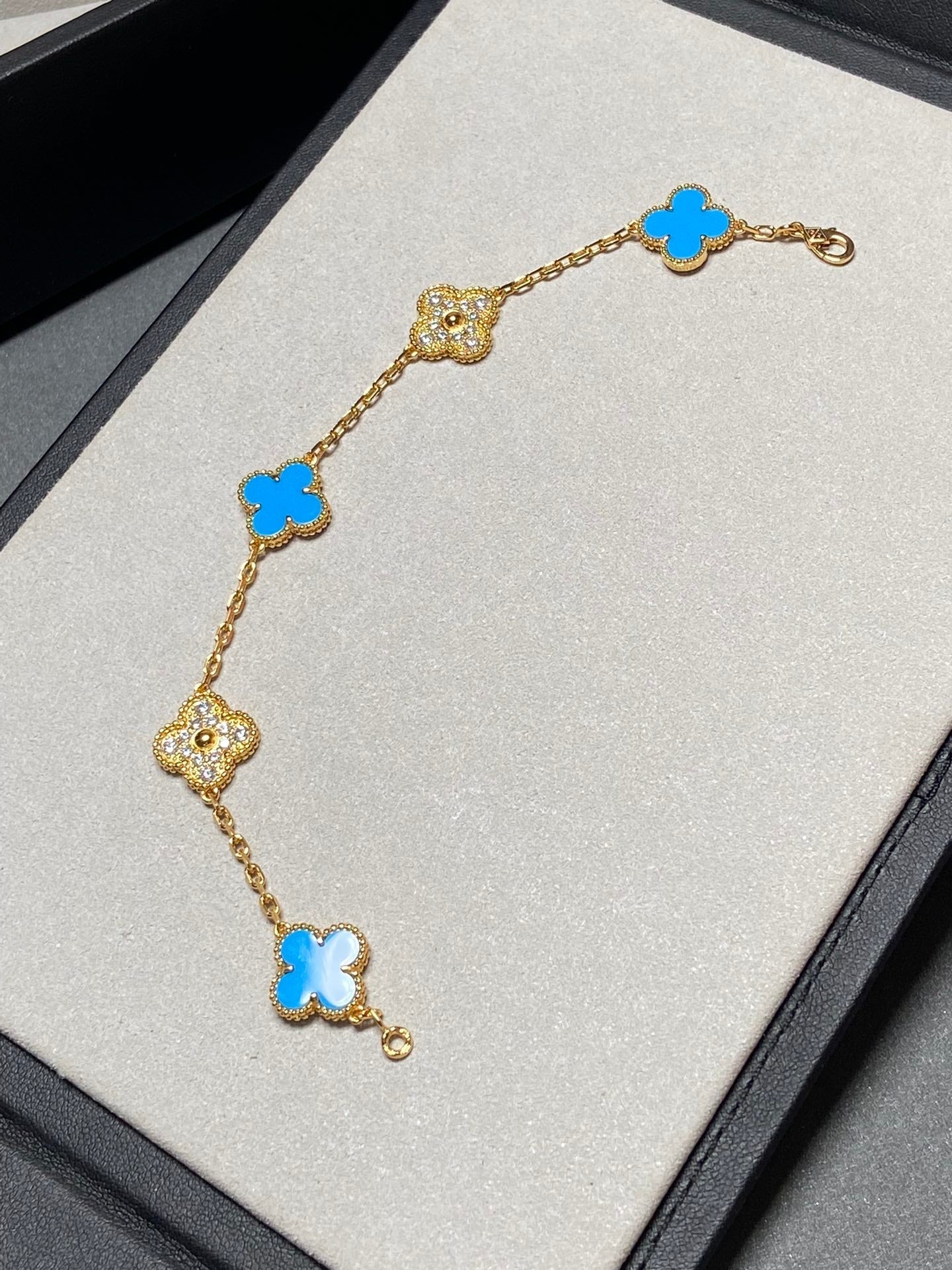 [Lumi Jewels]CLOVER 5 MOTIF BLUE CHALCEDONY DIAMOND GOLD BRACELET