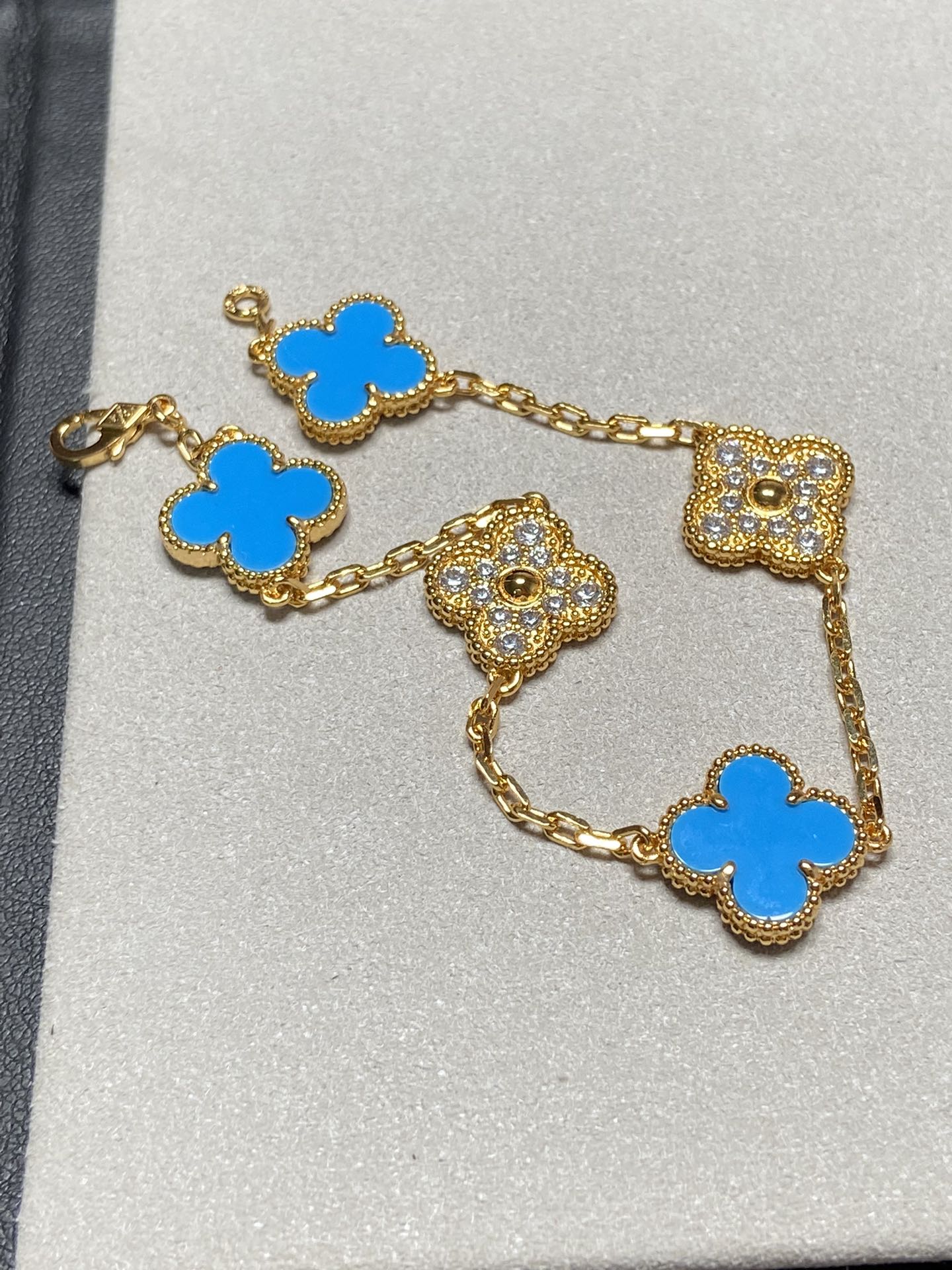 [Lumi Jewels]CLOVER 5 MOTIF BLUE CHALCEDONY DIAMOND GOLD BRACELET