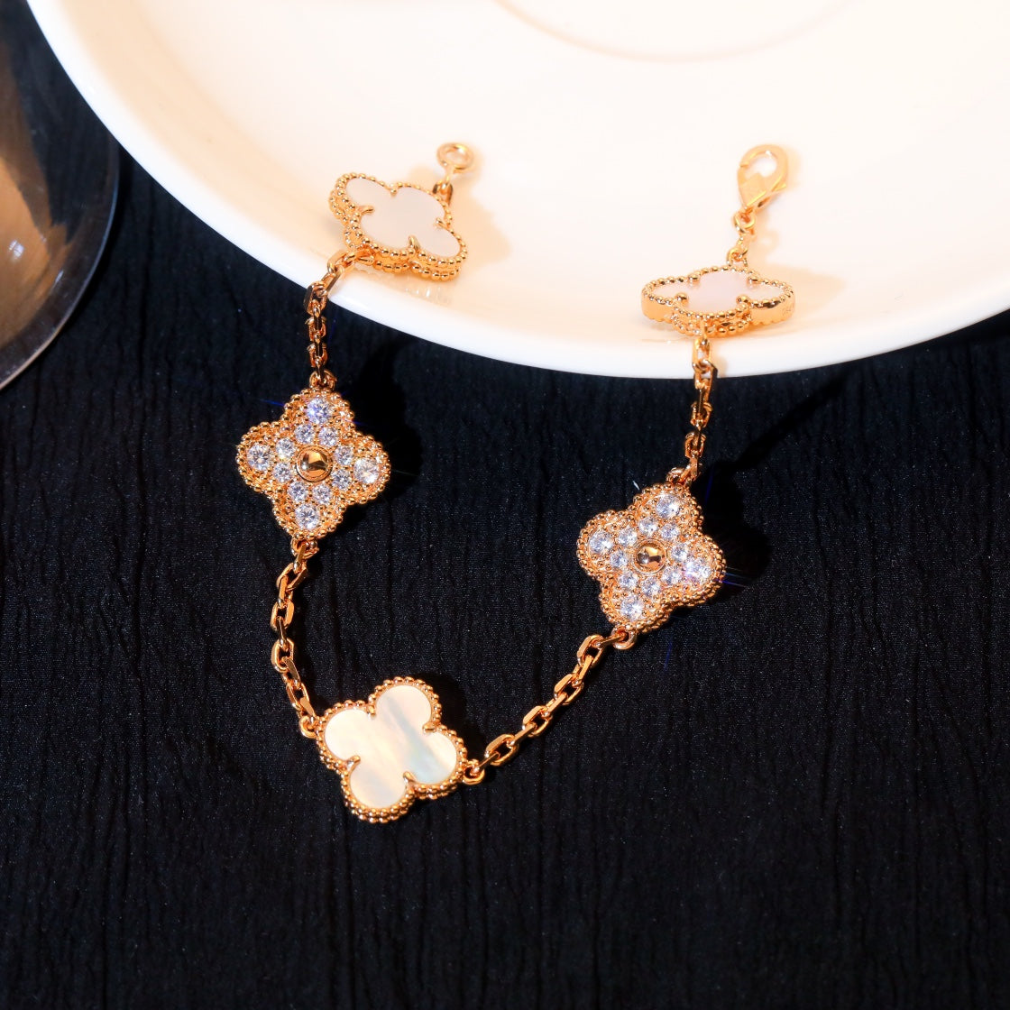 [Lumi Jewels]CLOVER BRACELET 5 MOTIF WHITE MOP DIAMOND