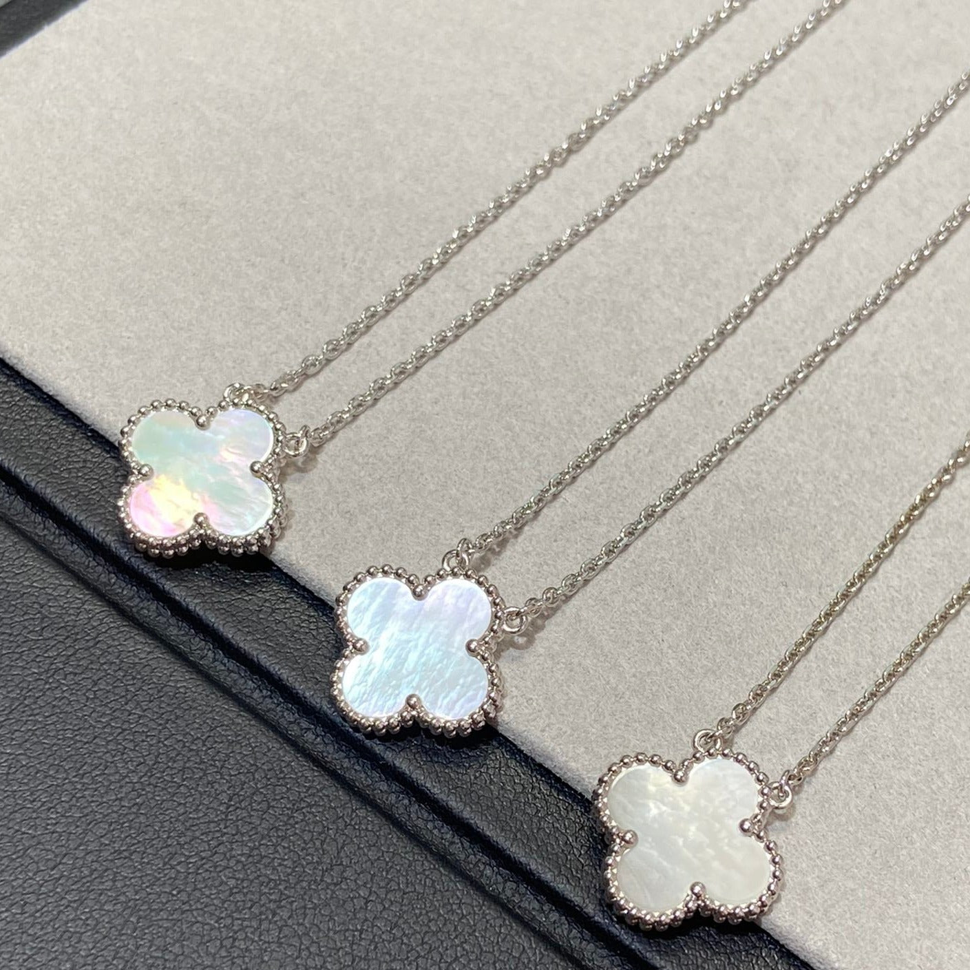 [Lumi Jewels]CLOVER MEDIUM SILVER WHITE MOP NECKLACE