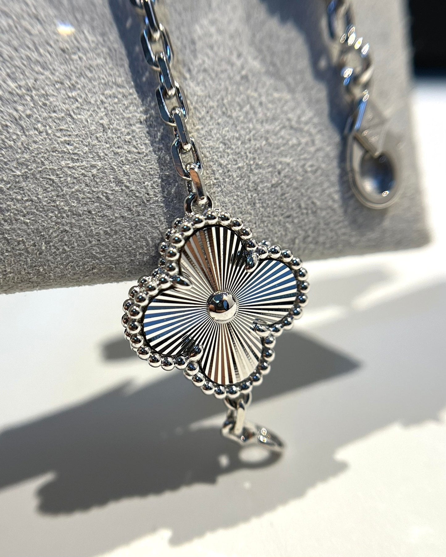 [Lumi Jewels]CLOVER 5 MOTIF SILVER DIAMOND BRACELET