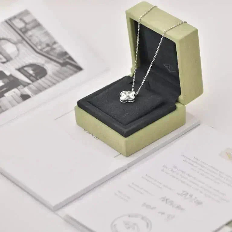 [Lumi Jewels]CLOVER  15MM DIAMOND LASER NECKLACE SILVER