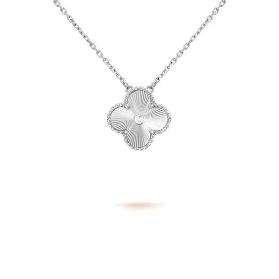 [Lumi Jewels]CLOVER  15MM DIAMOND LASER NECKLACE SILVER