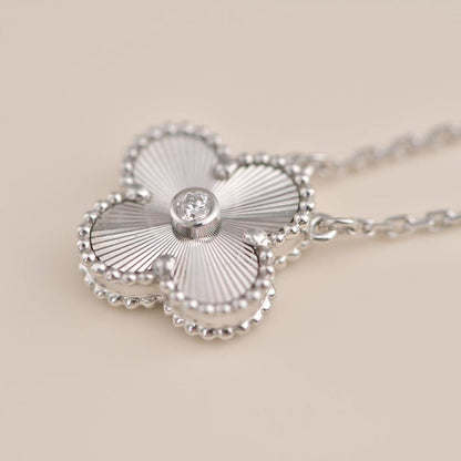 [Lumi Jewels]CLOVER  15MM DIAMOND LASER NECKLACE SILVER