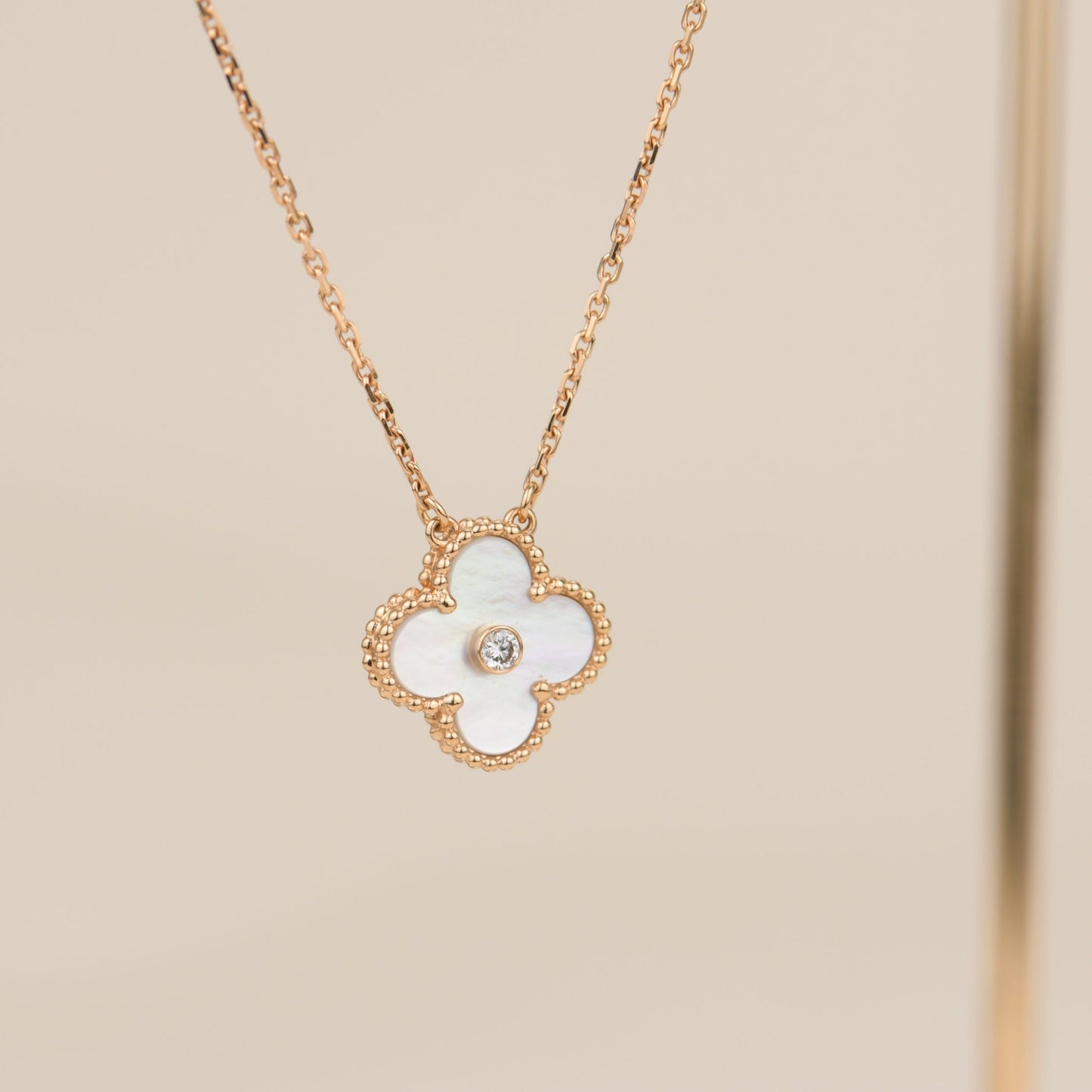 [Lumi Jewels]CLOVER 15MM DIAMOND WHITE FRITILLARIA NECKLACE