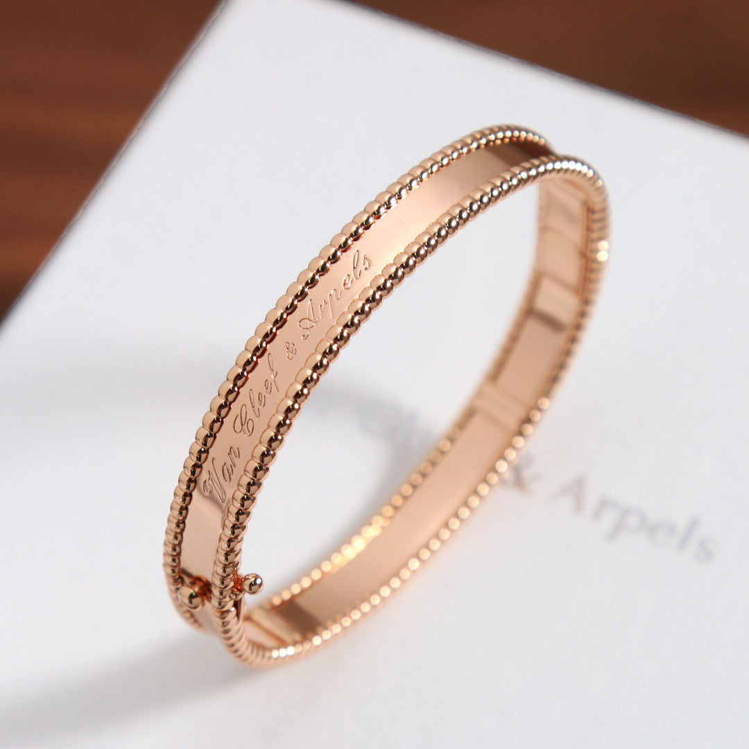 [Lumi Jewels]  Kaleidoscope Bracelet Signature Engraved Version